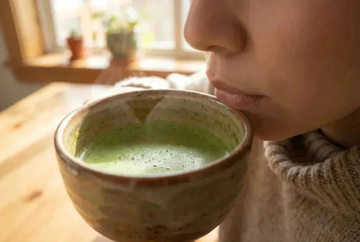 Quel goût a le matcha ? À quoi s'attendre vraiment - Tsuki Matcha